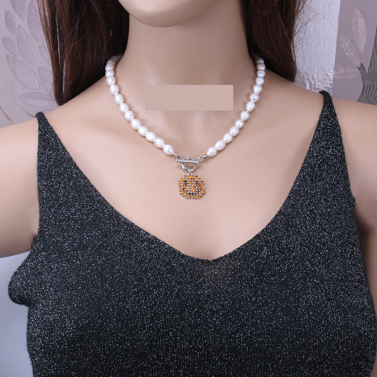 2:Oval pearl   crystal smiling face style