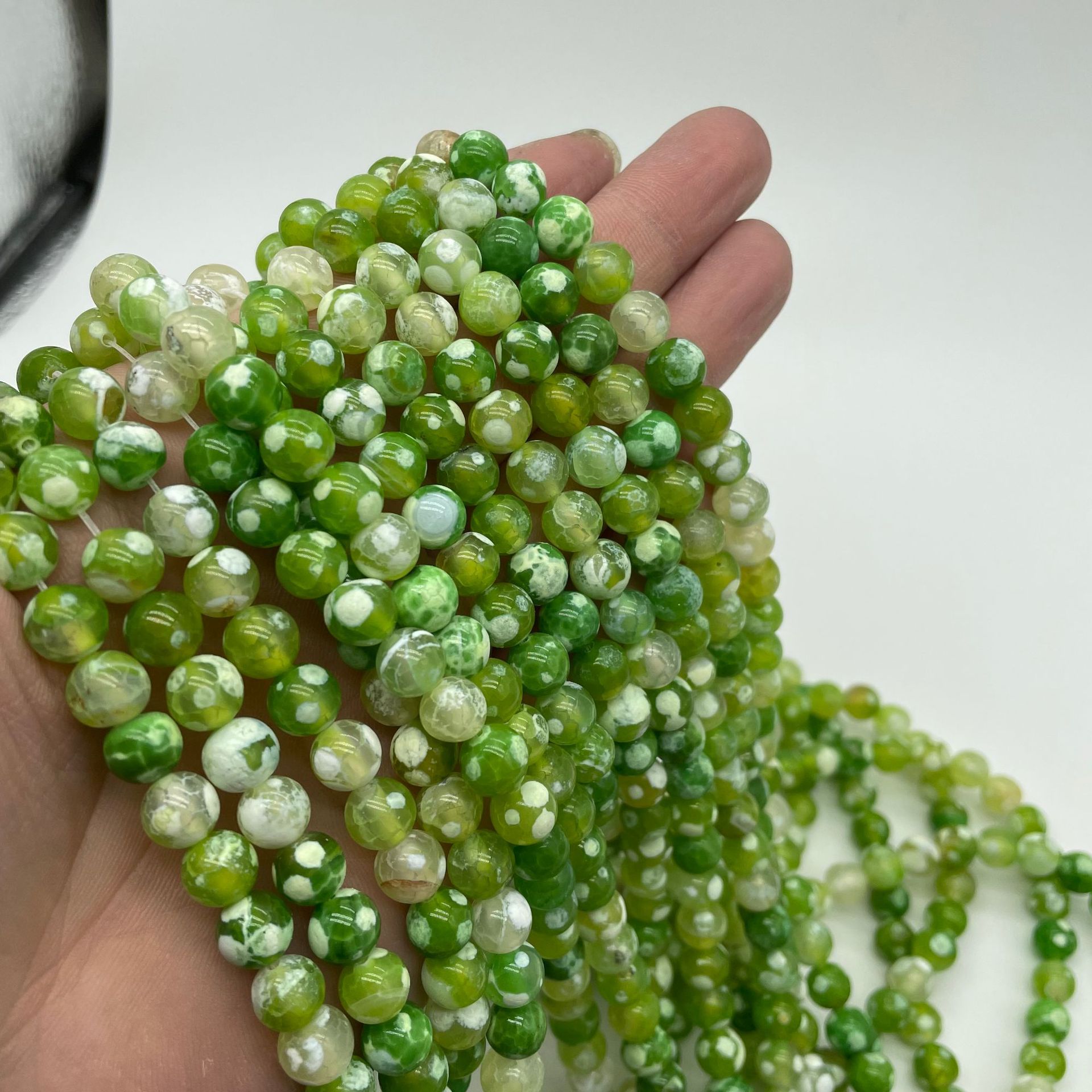 Fruit green, 6mm (about 60 beads/strand)