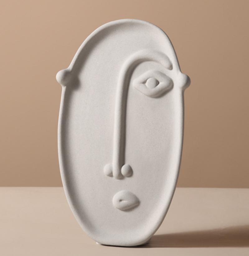 Long face small vase
