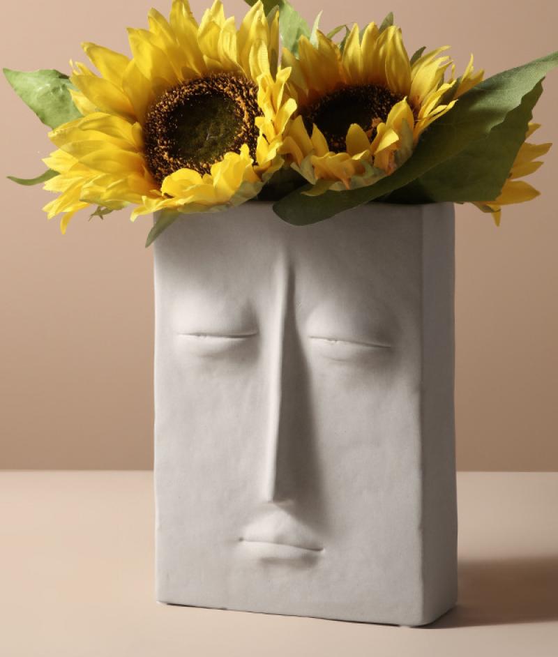 Large square face   3 sunflowers