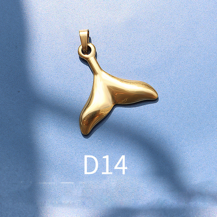 D14 Golden Glossy Fish Tail 2.5x2.5cm