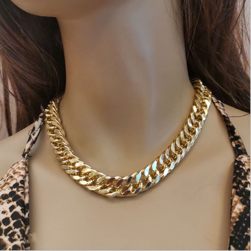 1:Gold necklace 47cm