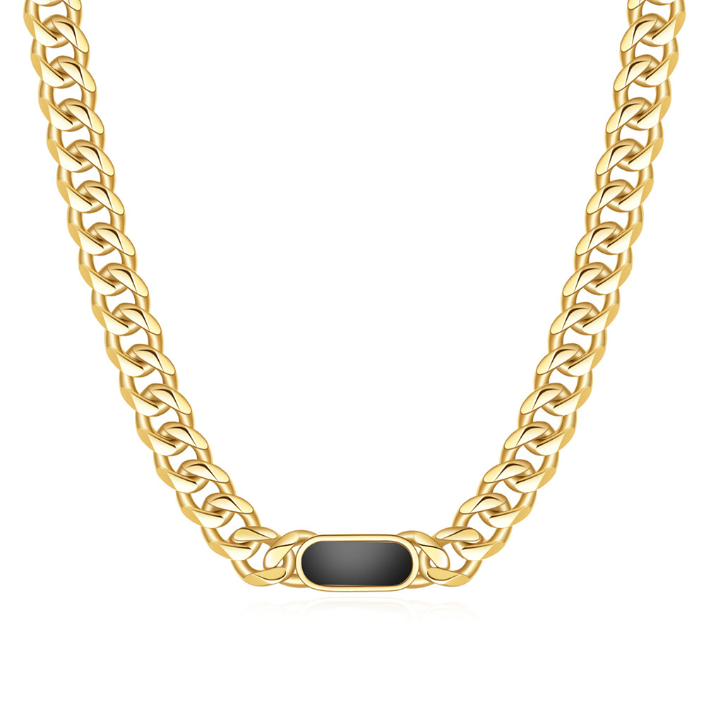 1:necklace black