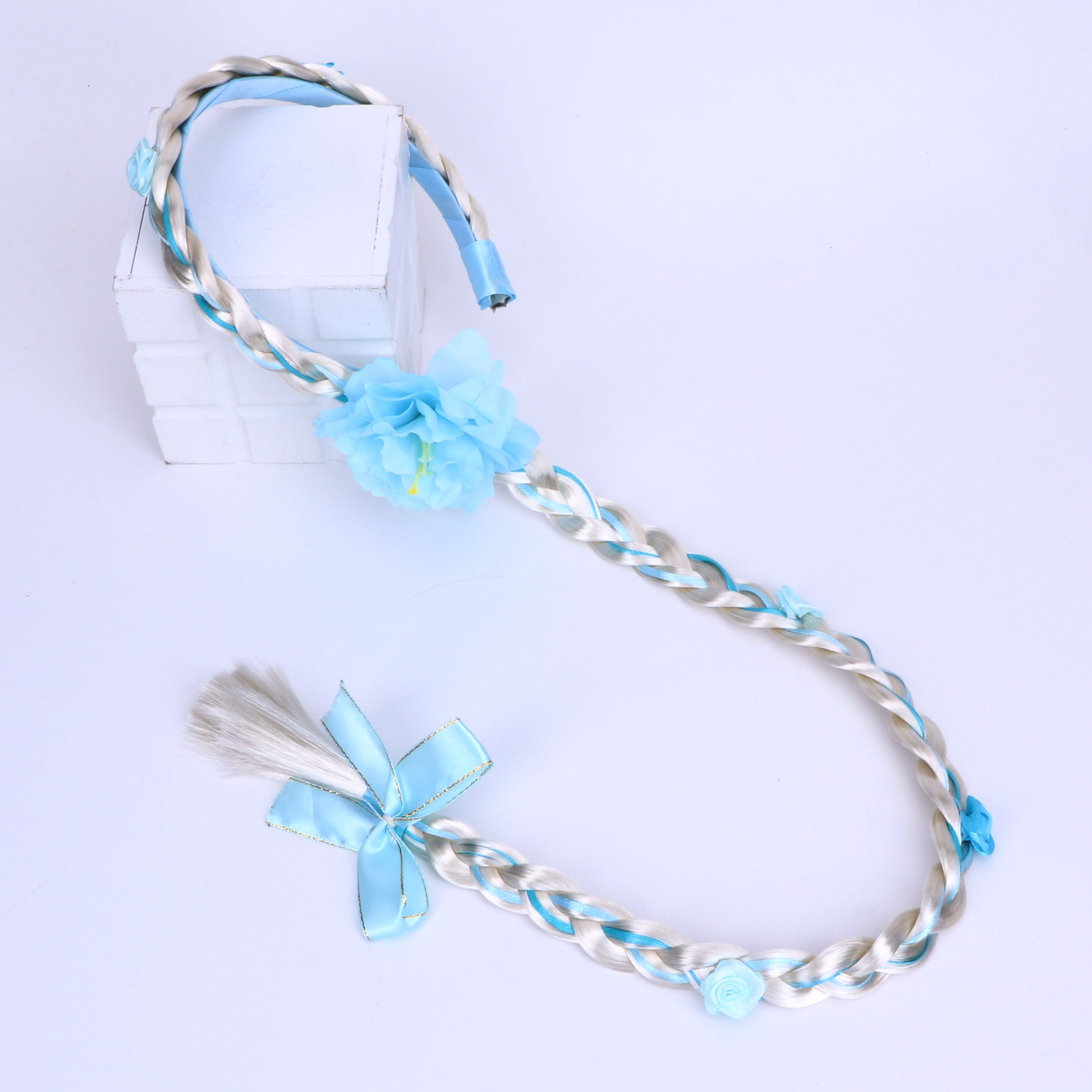 03 (blue) flower white braid