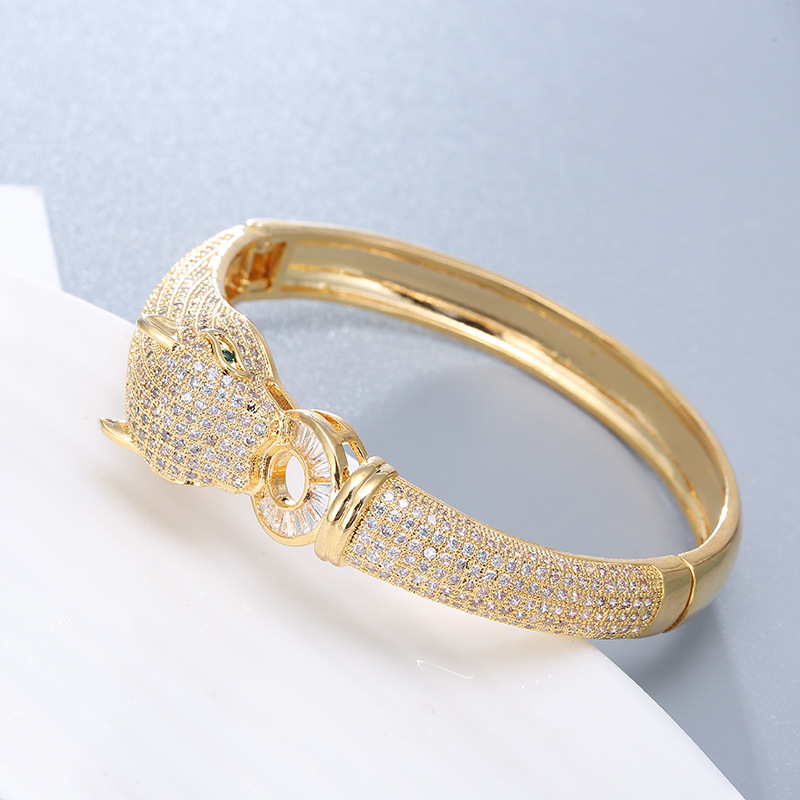 B gold color plated bracelet