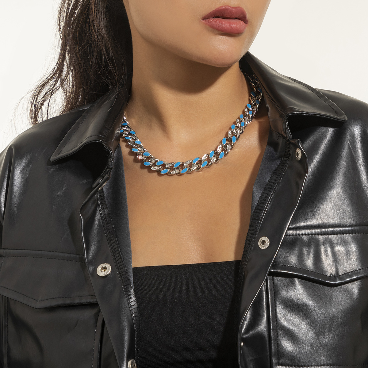1:blue necklace