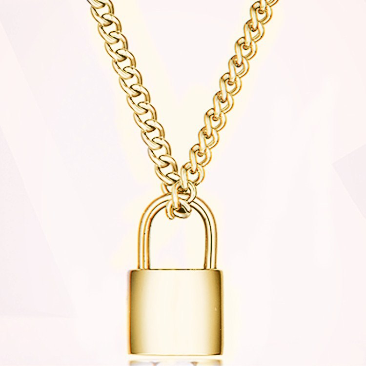 Single lock necklace in gold