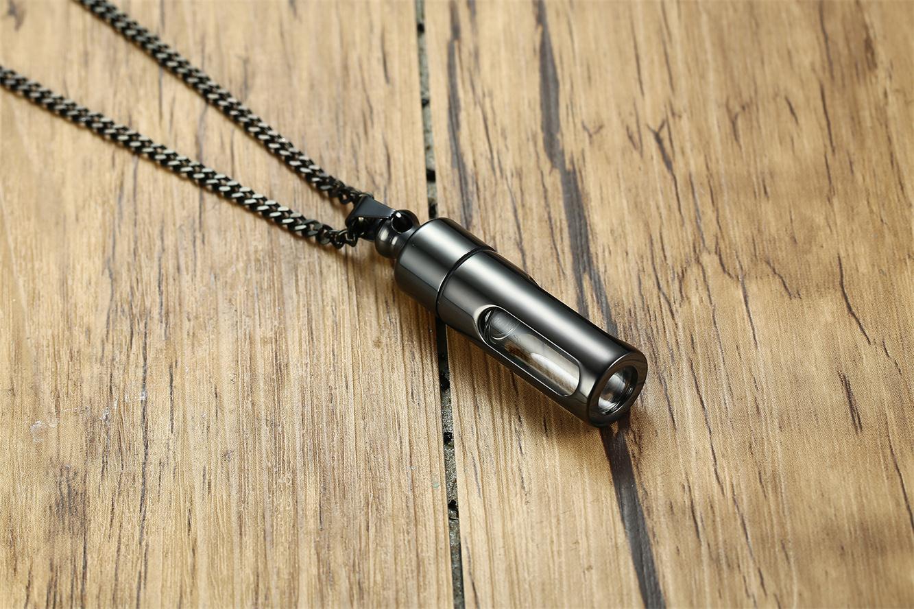 Black pendant with chain of distribution chain 3mm