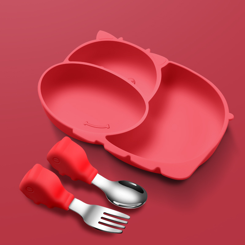 Red dining plate with pig spoon fork OPP bag