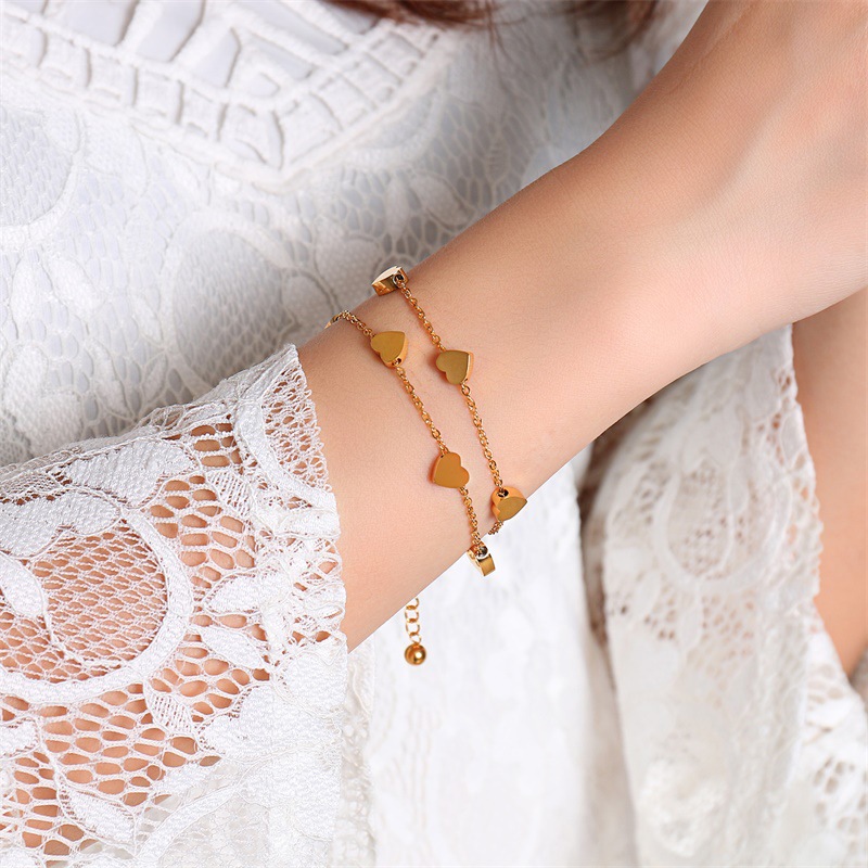 3:Gold bracelet length 14 5CM)