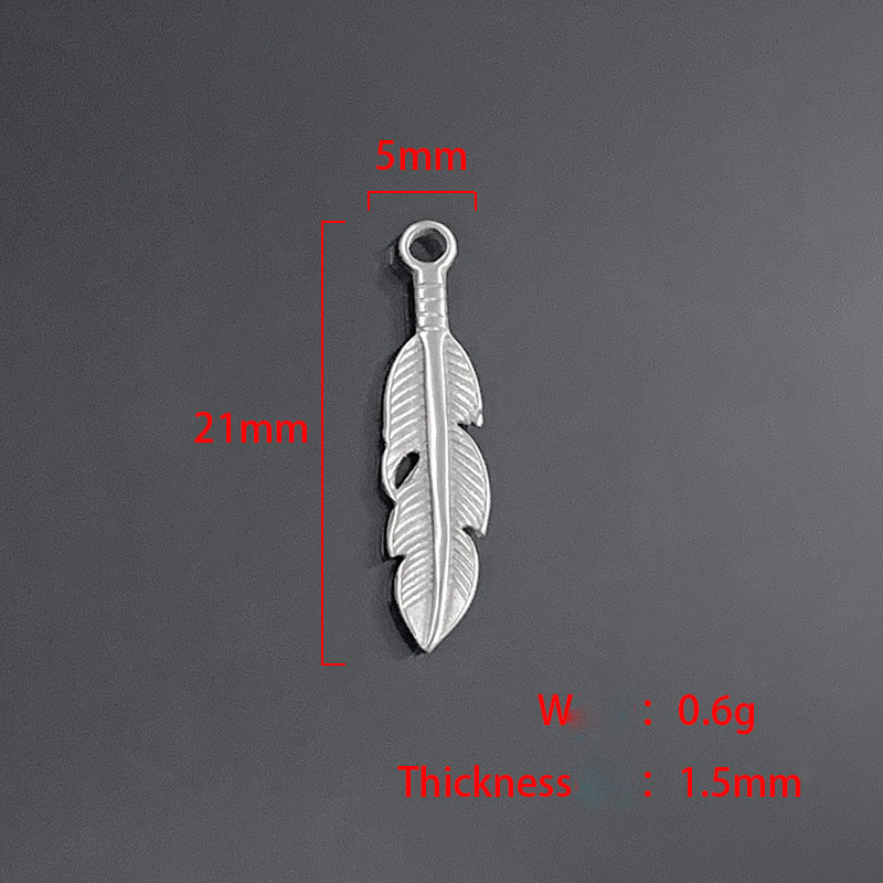 Feather Pendant 5x21mm