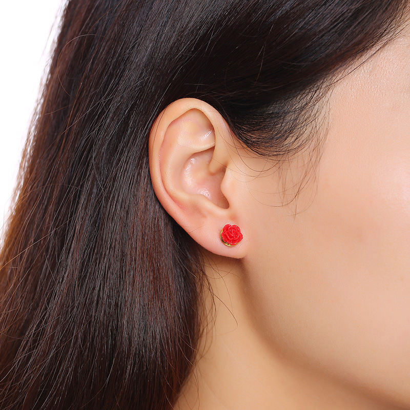 3:red rose earrings
