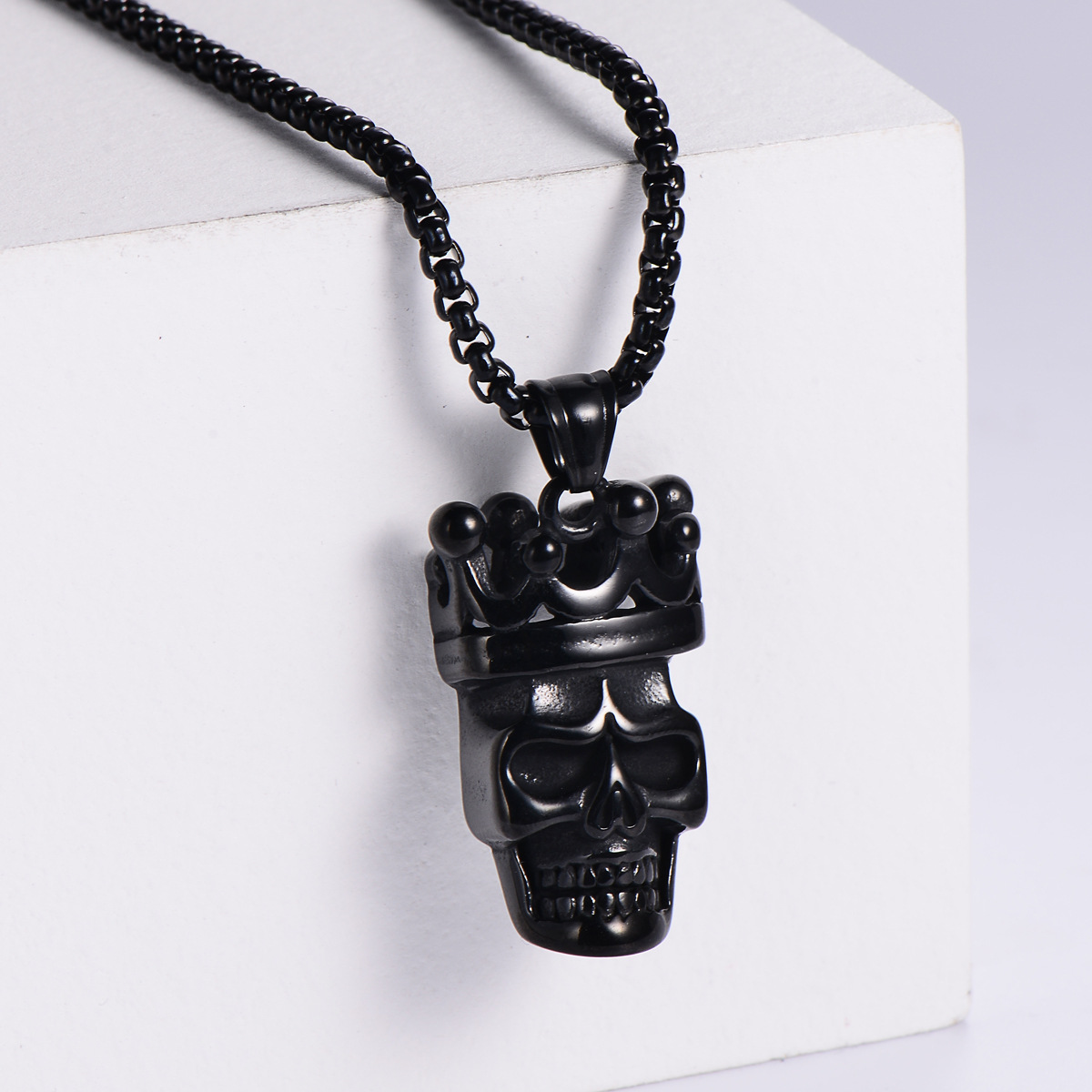 6:【Black steel color】with chain pendant