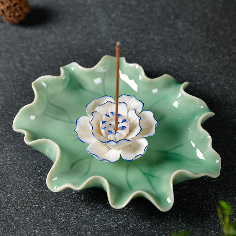 Blue Lotus and Green Lotus 11.8*3cm