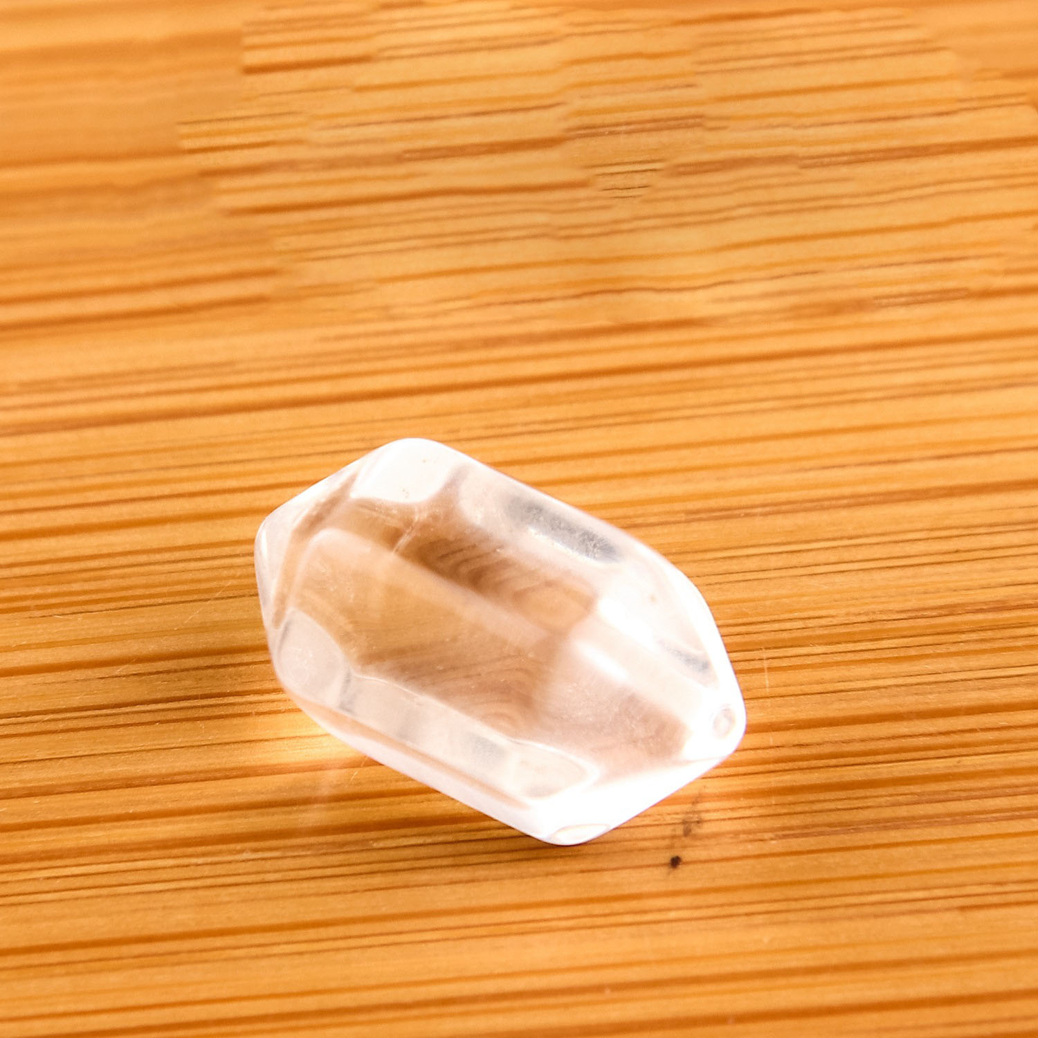 9:White crystal