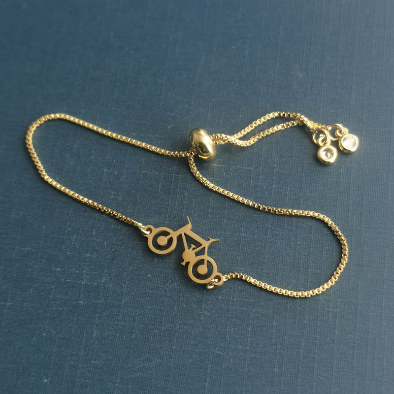 Gold Pendant   Bracelet