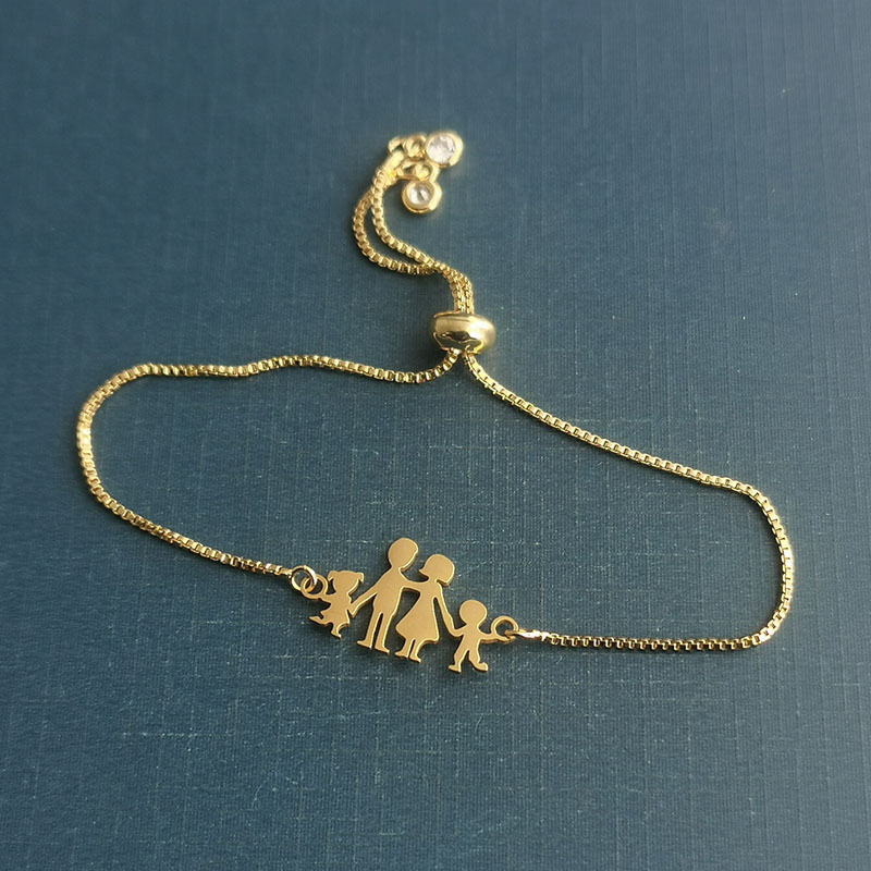 4:Gold Pendant   Bracelet