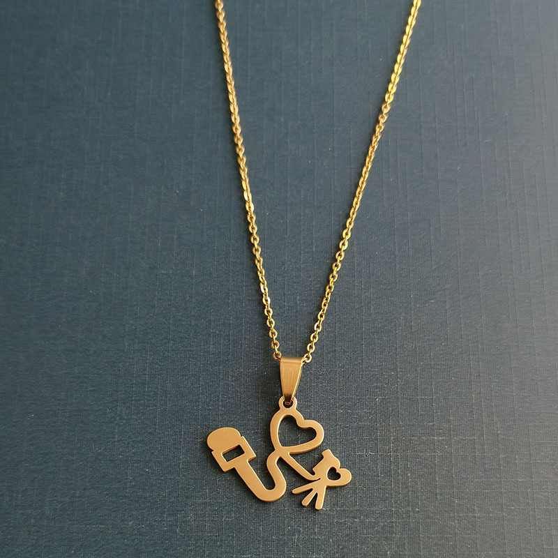 5:Gold Pendant   O Chain
