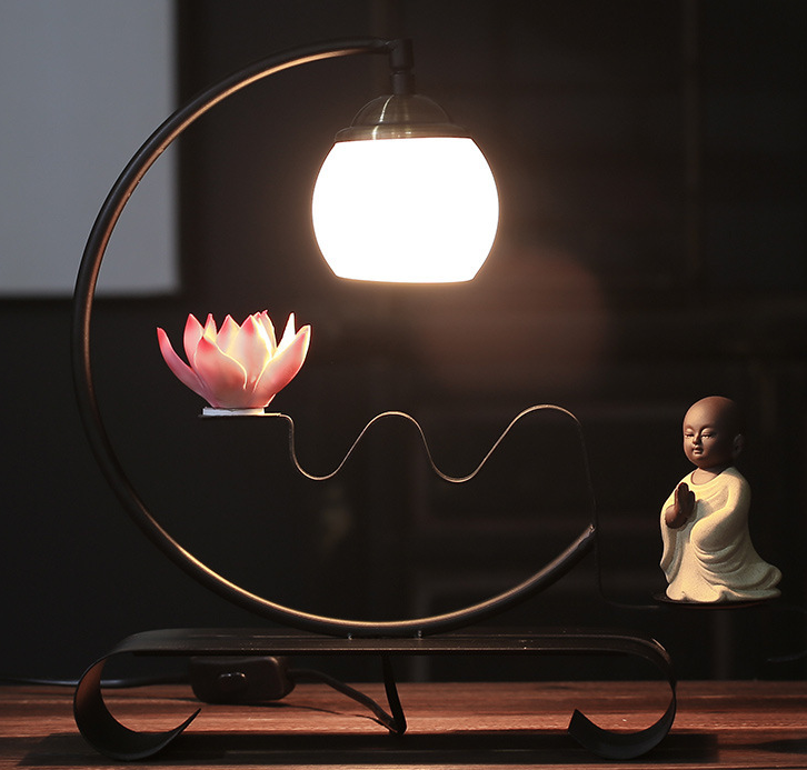 1:Small Night Light A [Zen Zen Monk] 37*12*35.7cm
