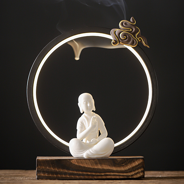 Zen monk with lamp circle  20.5*9.2*23.5cm