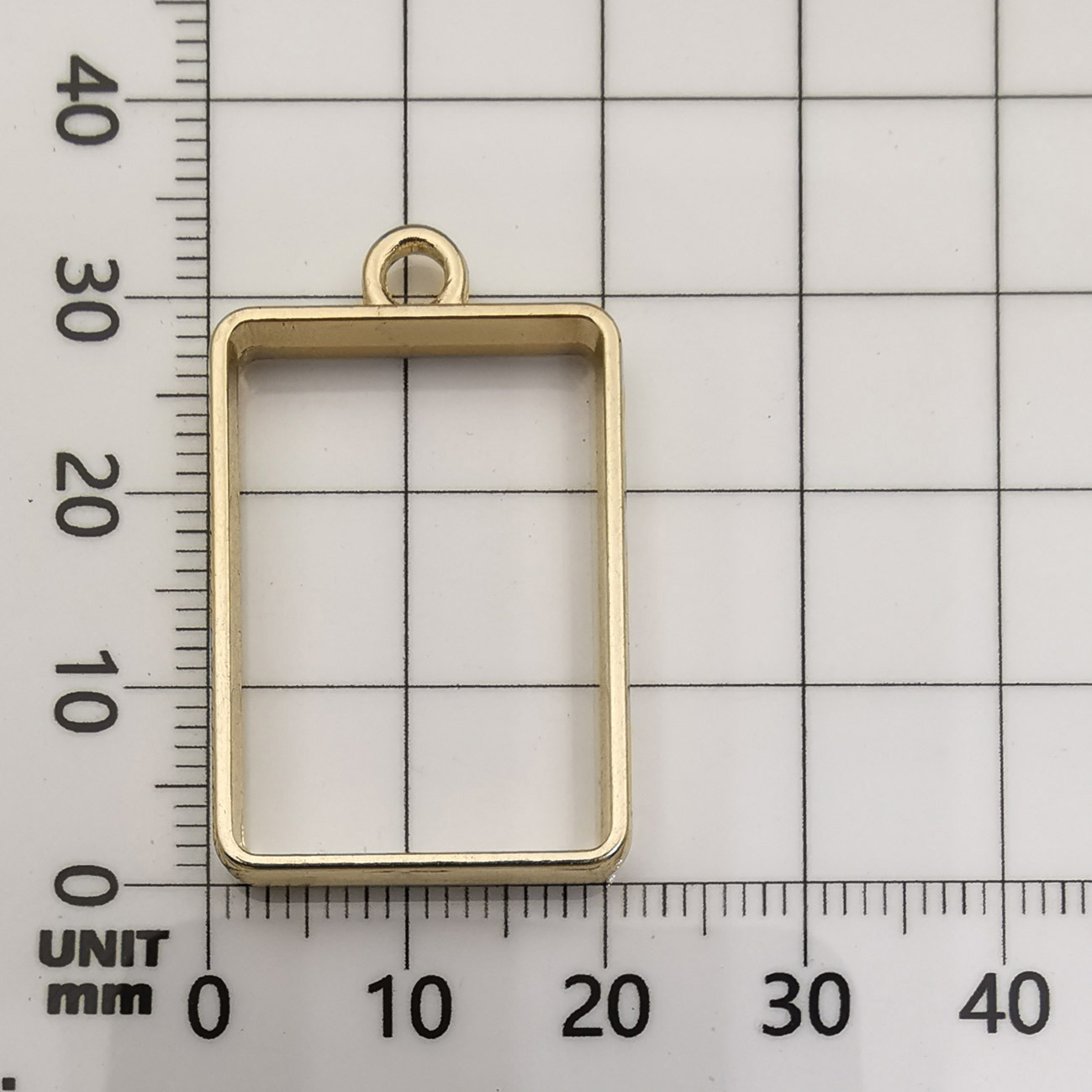 7:KC Gold Small Rectangle 21x30mm