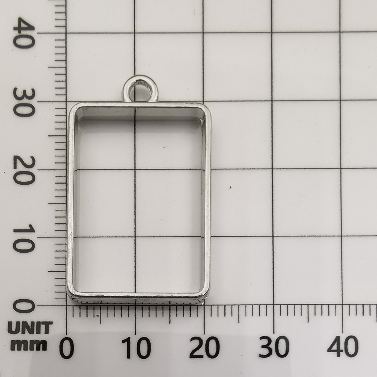 White K small rectangle 21x30mm
