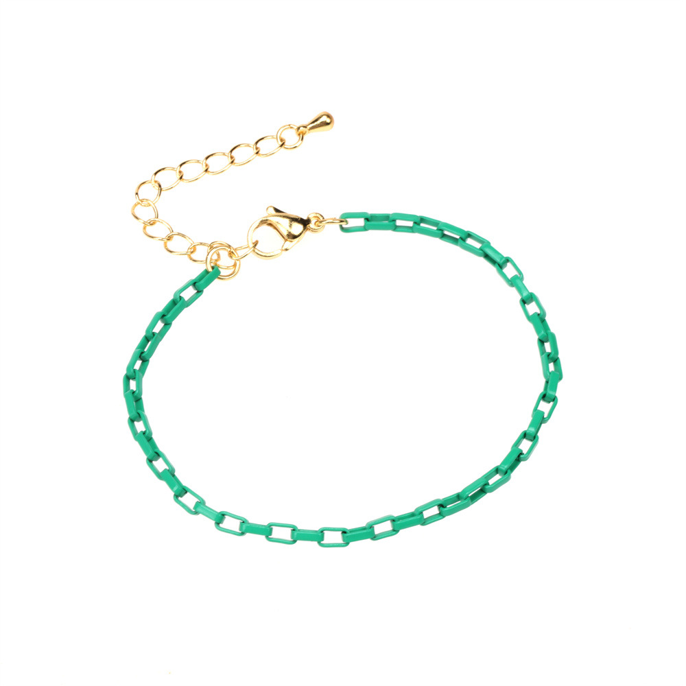 18:green bracelet