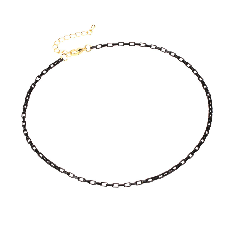 26:black necklace