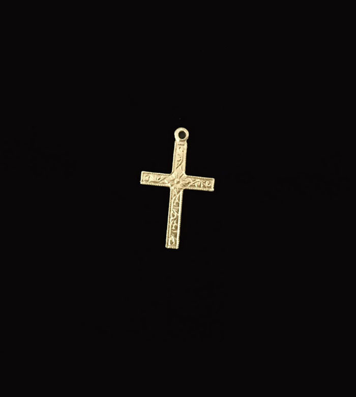 Small carved cross 10.2x16.4mm