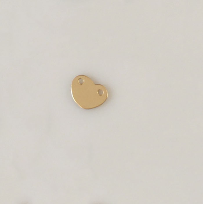 8.5x6.6mm double hole small heart
