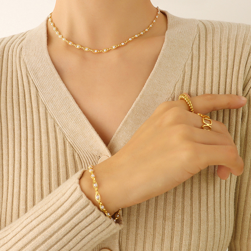 P183- Gold necklace -42cm