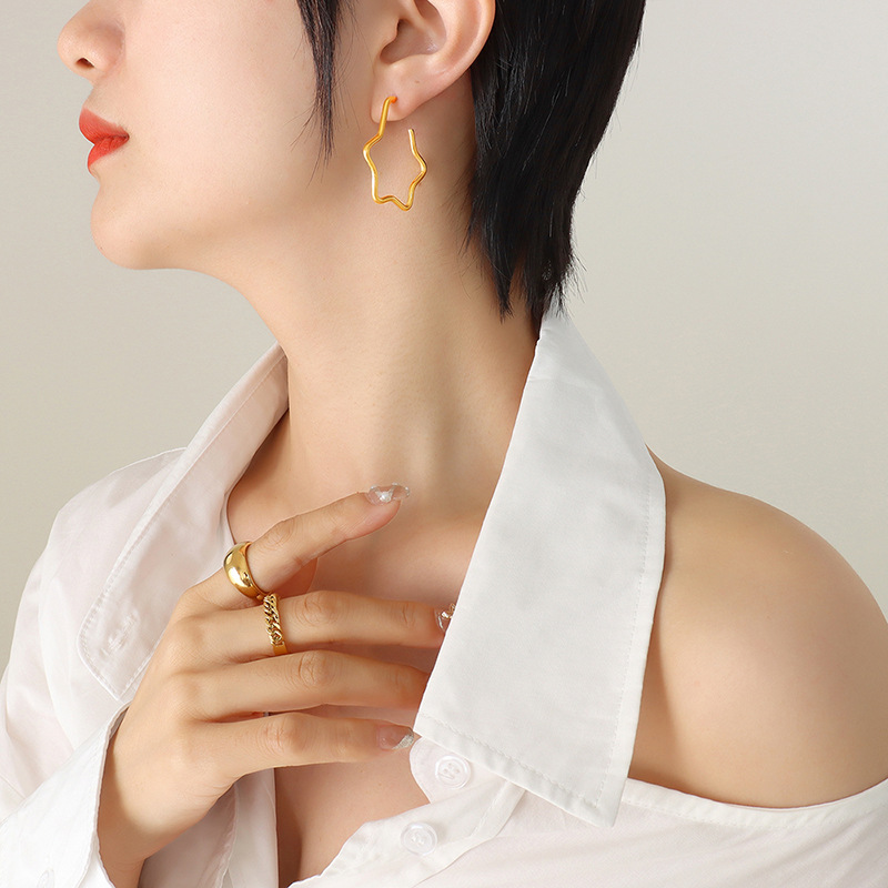 4:Gold Star Earrings-3.5cm