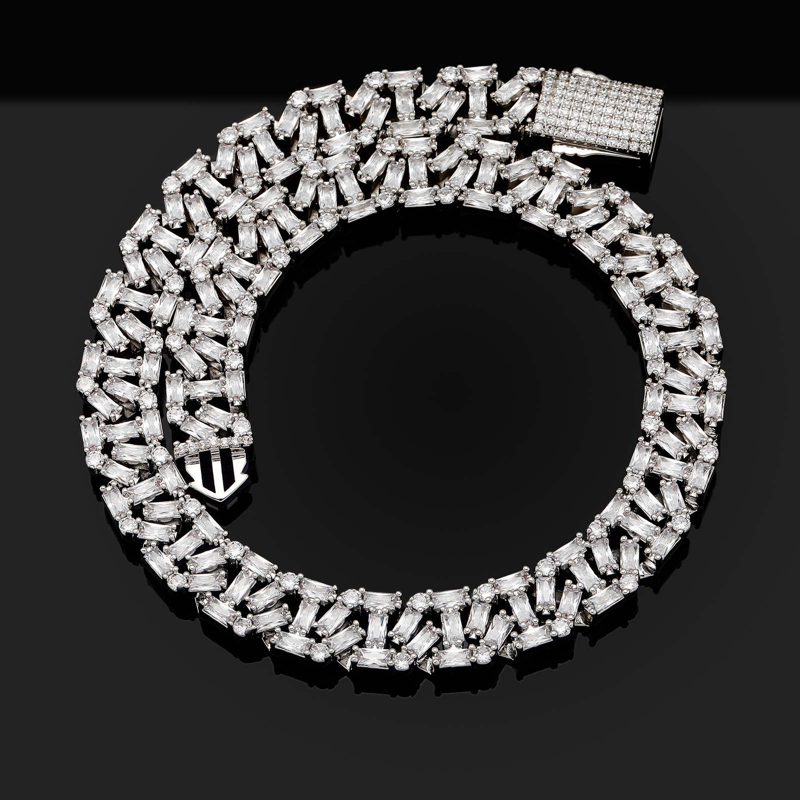 4:Necklace silver 22 inch
