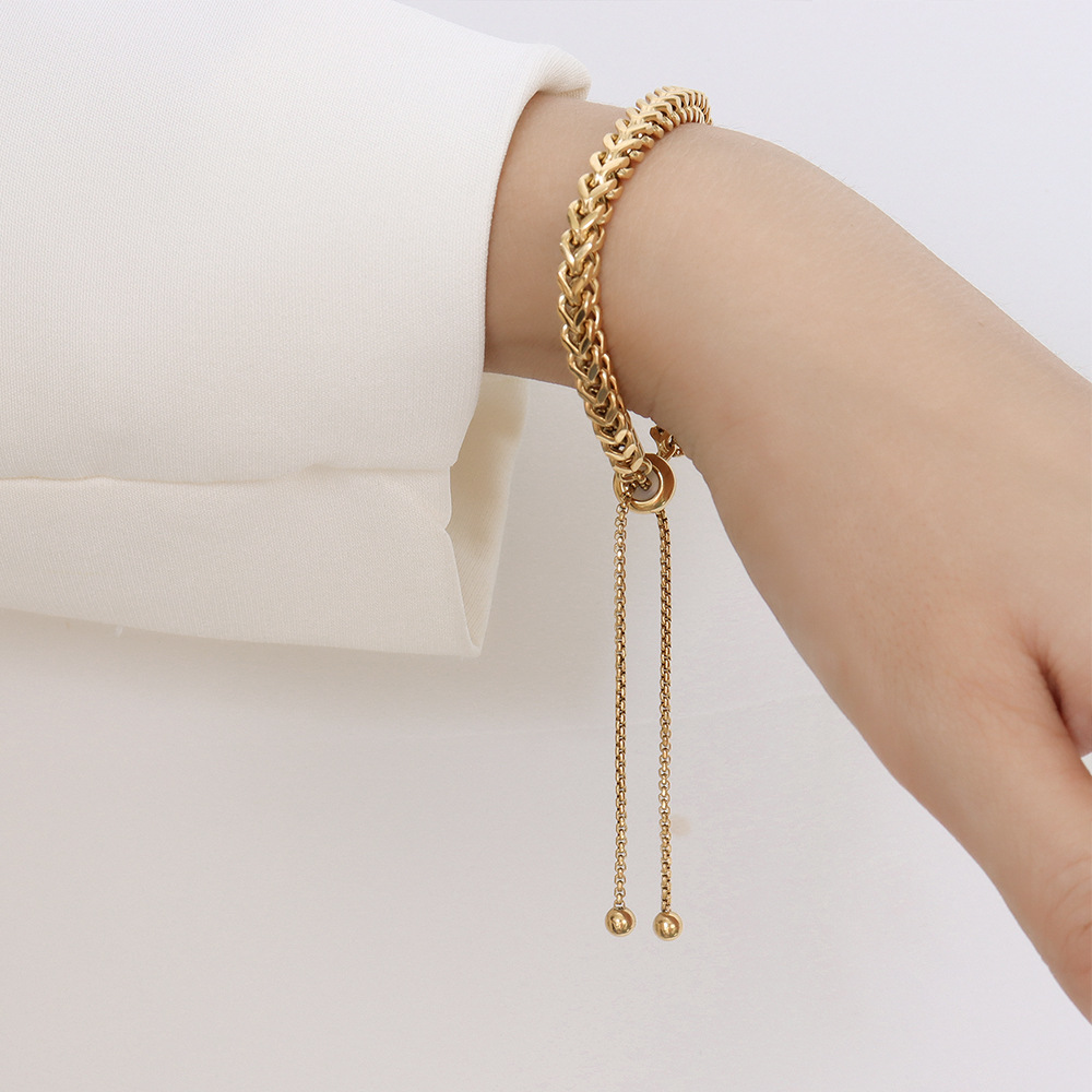 1:Gold Bracelet 26cm