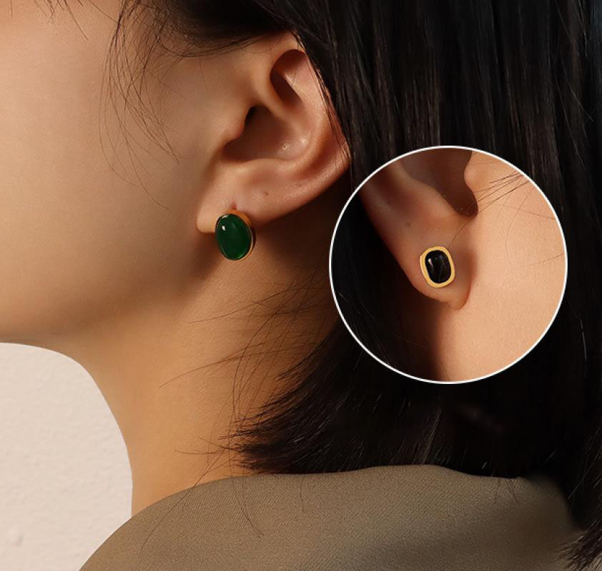 3:Gold Onyx Asymmetric Stud Earrings