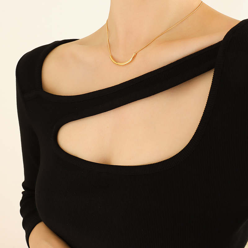 1:Gold Curved Necklace, 3.4cm