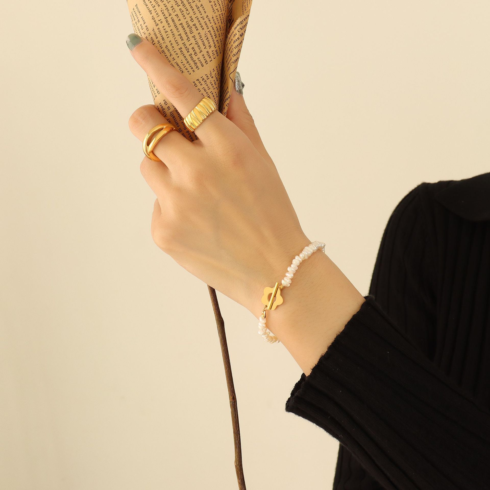 1:E158- Gold Bracelet -17cm