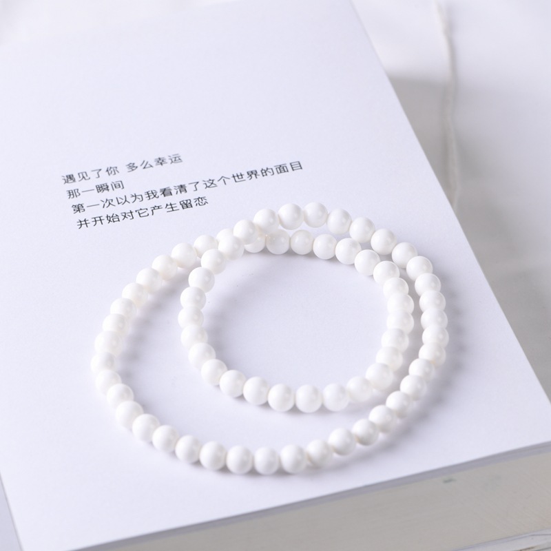 4:white beads