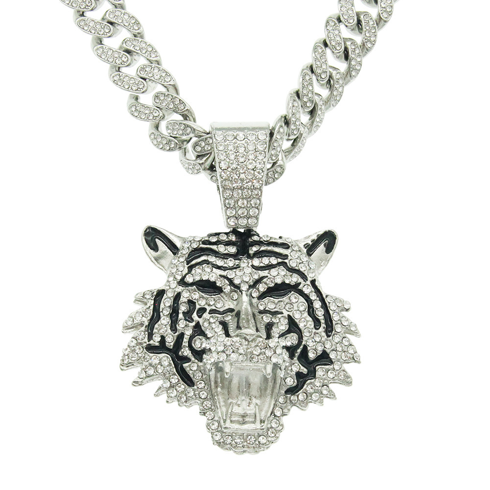 2:necklace silver