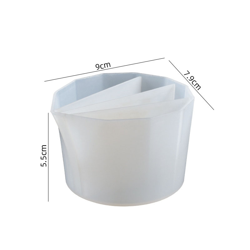 Four-compartment silicone color separation cup