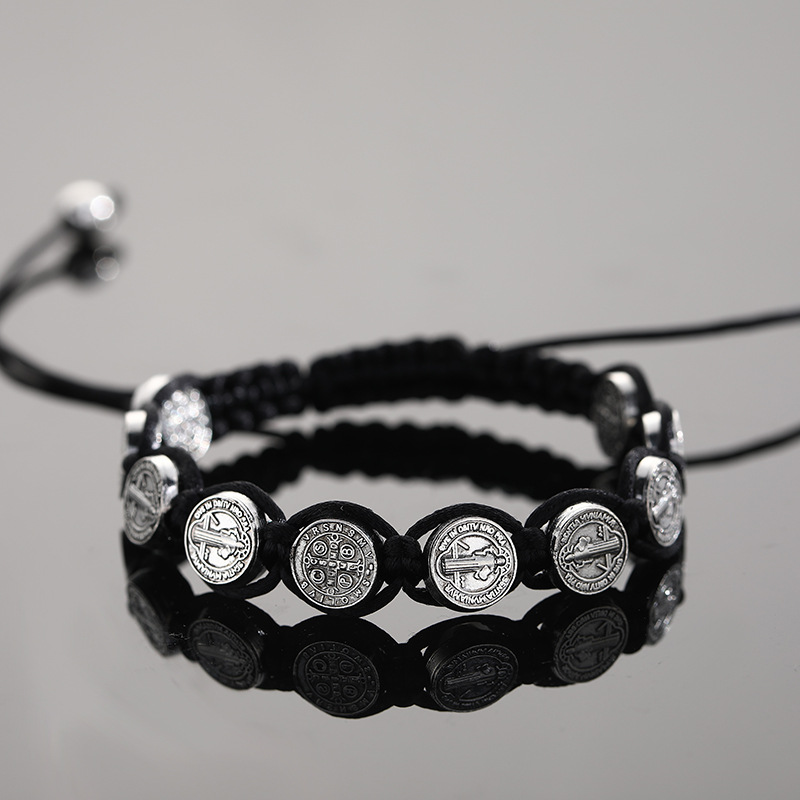 3:Style three black rope silver round alloy