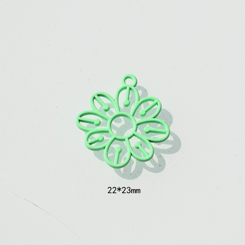 Multiple pale green floret 22x23mm