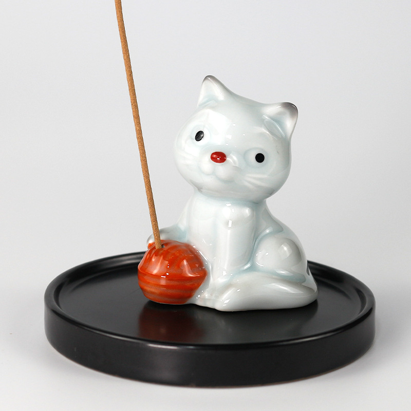 3:string ball cat