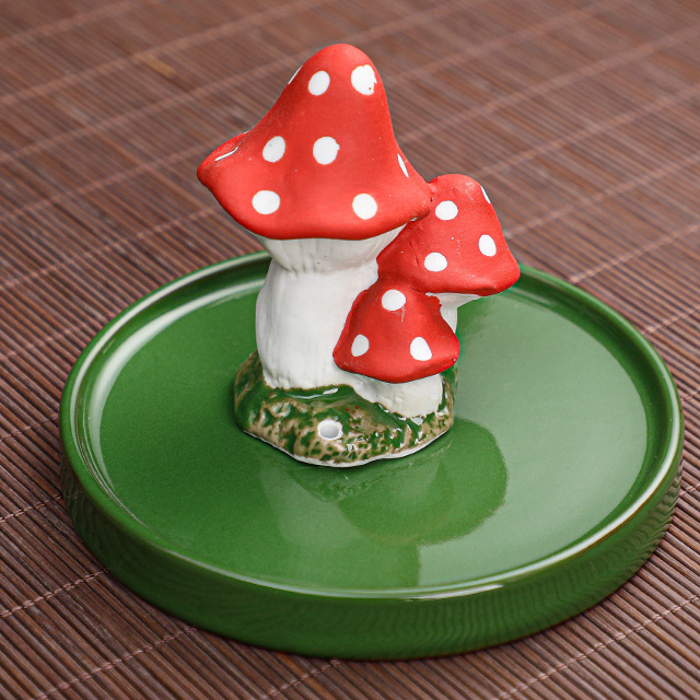 Creative Incense Insert Ornament (Three Mushrooms)
