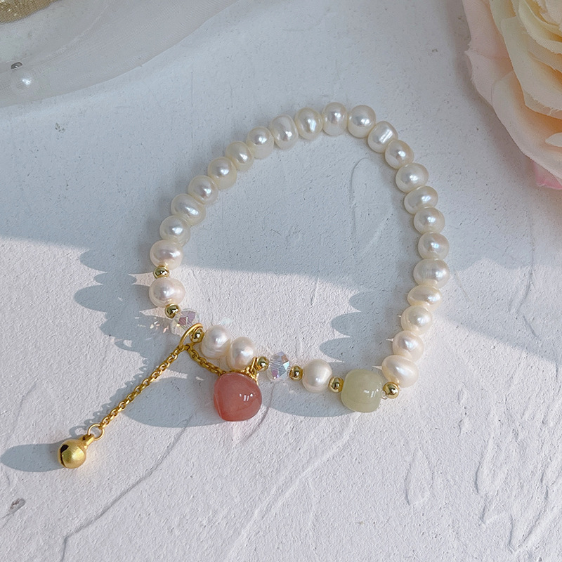 537- Pearl peach bracelet