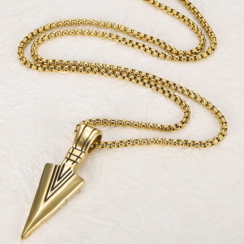 5:Gold pendant with chain 60cm