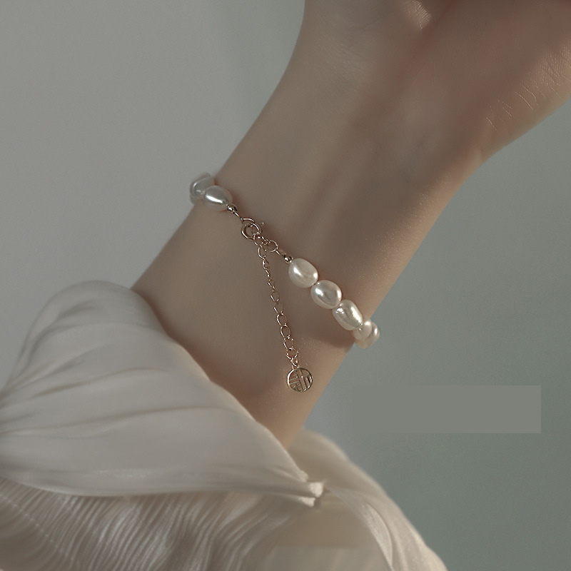 3:Baroque Pearl Bracelet White Gold