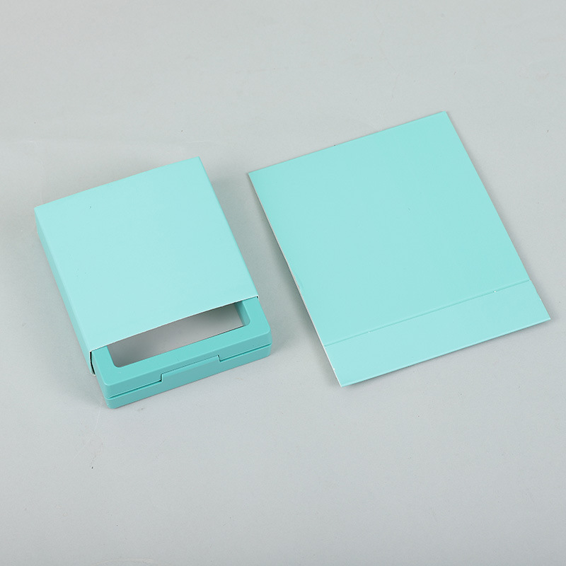 25:Tiffany blue card carton