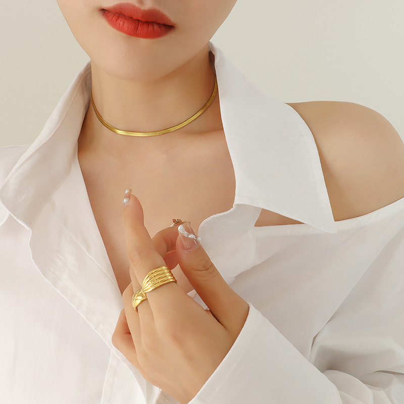 Gold necklace -30+8cm