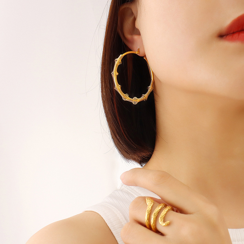 6:Gold Middle Earrings 50mm